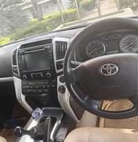A picture of LANDCRUISER V8