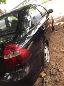 A picture of 2002 Chevrolet Aveola Saloon
