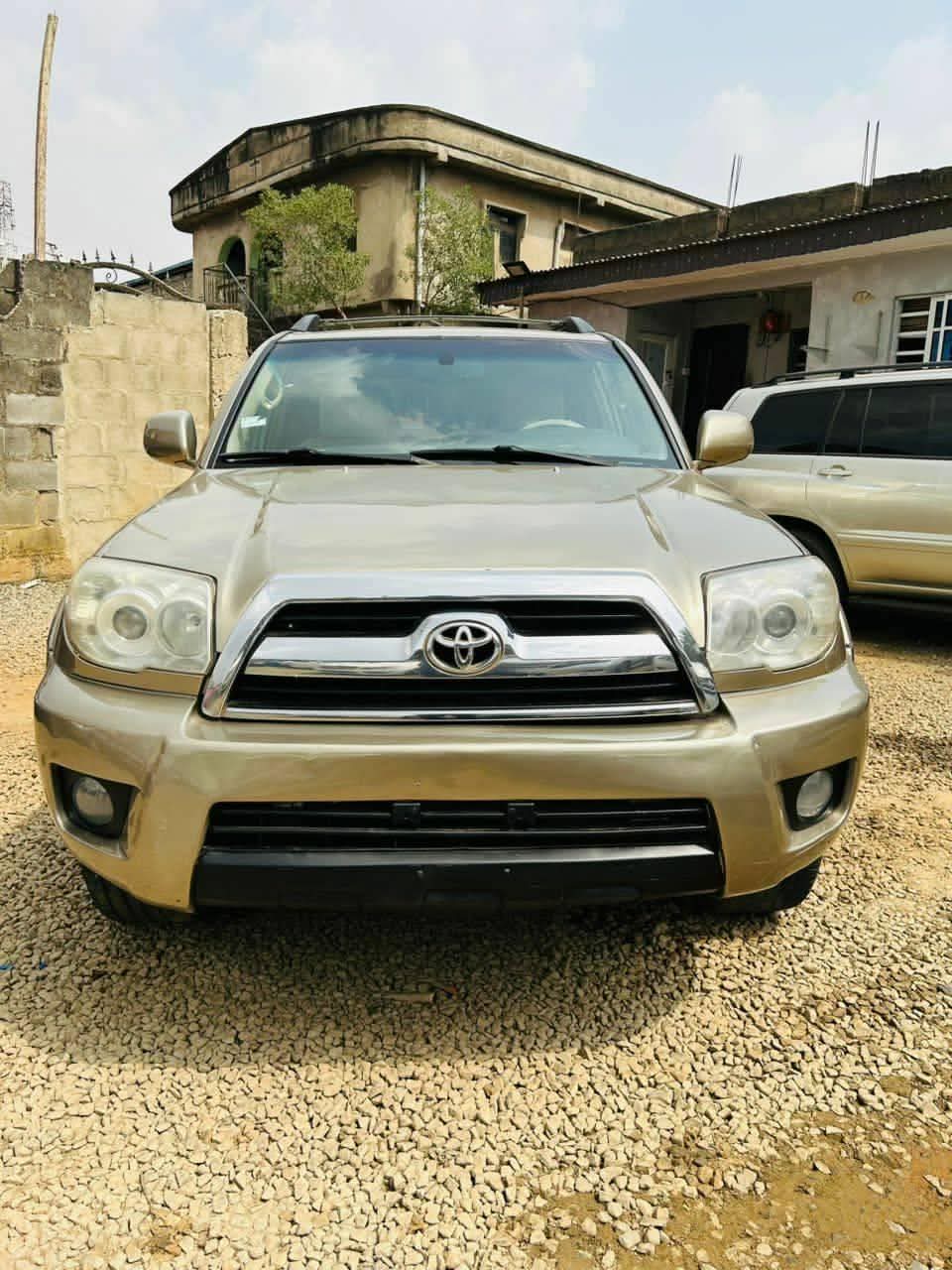 A picture of 2006 Toyota 4runner