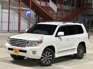 A picture of LAND CRUISER