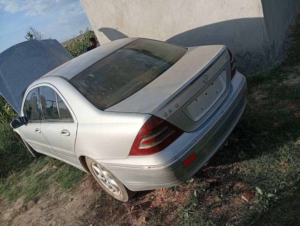 classifieds/cars mercedes