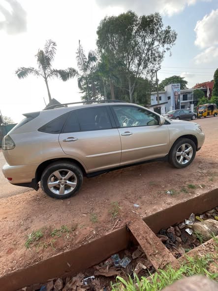 A picture of LEXUS