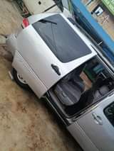 A picture of 2002 Toyota Sienna First Body