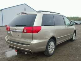 A picture of Tokunbo vehicle Toyota sienna 2005 The vehicle price is 850
