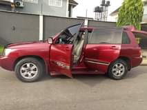A picture of Sharpest 2004 Toyota Highlander 2 seater Silent V6 engine Ac