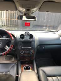 A picture of Mercedes ML 500 Engine and gear Everything is working perfectly