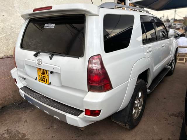 A picture of 35M Toyota Surf model 2002 0705176582