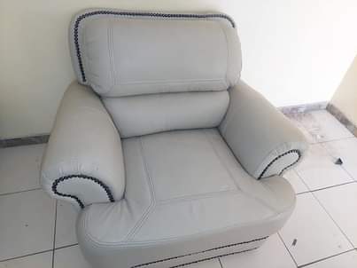 classifieds/furniture sofas