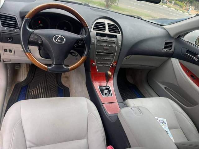 A picture of Lexus es350 foreign used 2008
