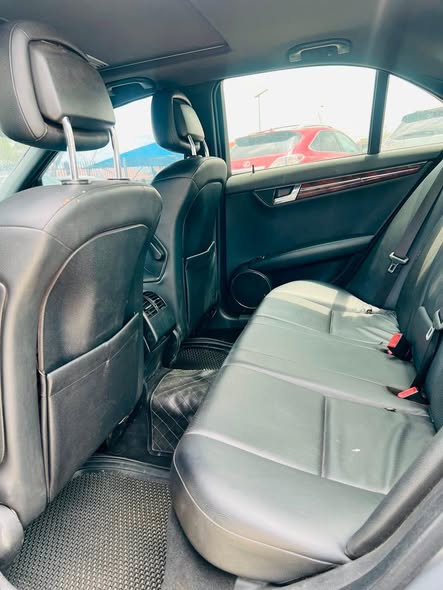 A picture of DISTRESS DISTRESS A super clean Nigerian used Mercedes Benz C300