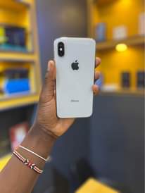 A picture of Iphone X