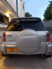 A picture of TOYOTA RAV4 0672847429 WhatsApp