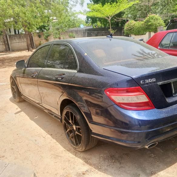 A picture of MERCEDES BENZ c300 2009 model