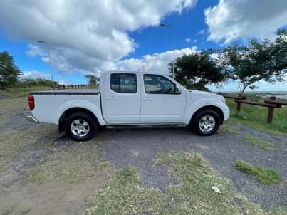 nissan navara