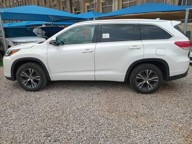 A picture of 2016 Toyota Highlander XLE foreign price 29 8m Location Abuja