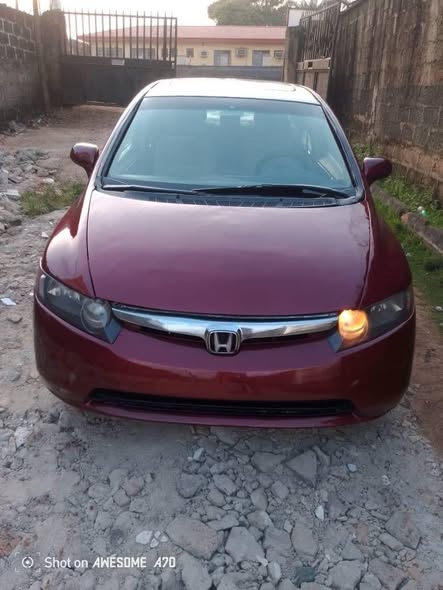 A picture of Honda Civic 07 model