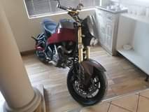 Jaune C.