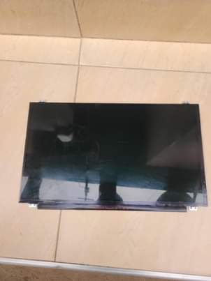 A picture of 15 6 paper screen small connector