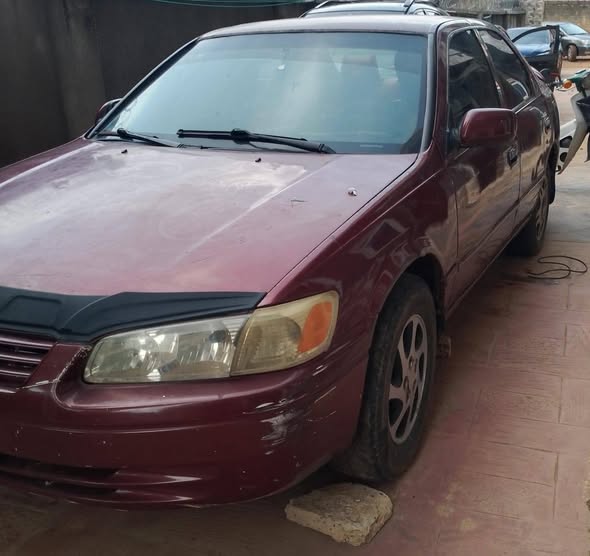 A picture of Toyota camry 2 2 tiny light 08036407690