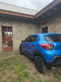 A picture of Nauza gari aina ya renault kwid