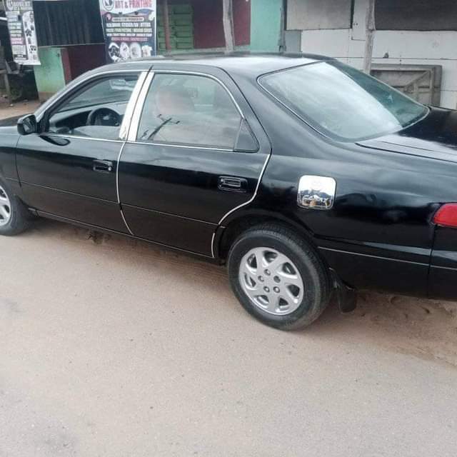 A picture of Toyota Camry 2.2