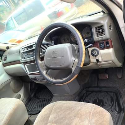 A picture of Toyota regius 9.8m
