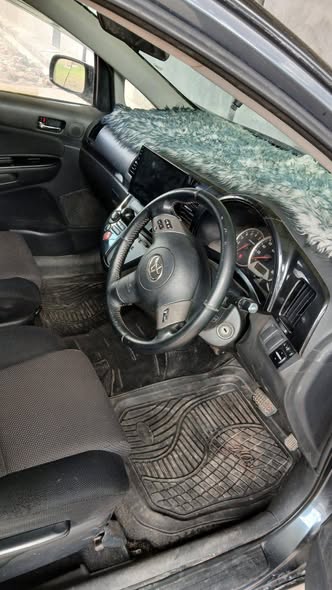 A picture of TOYOTA WISHI ON SALE