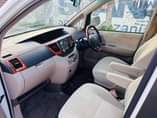 A picture of Toyota Noah on sale