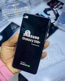 A picture of SAMSUNG GALAXY S10 PLUS