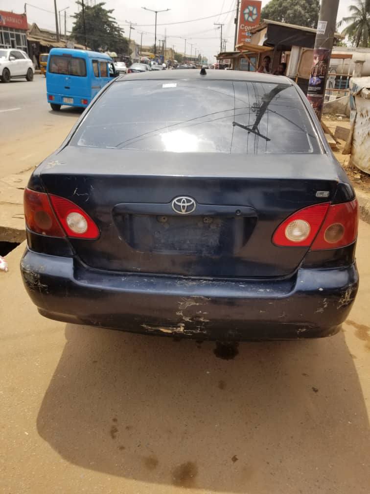 A picture of Toyota Corolla 03