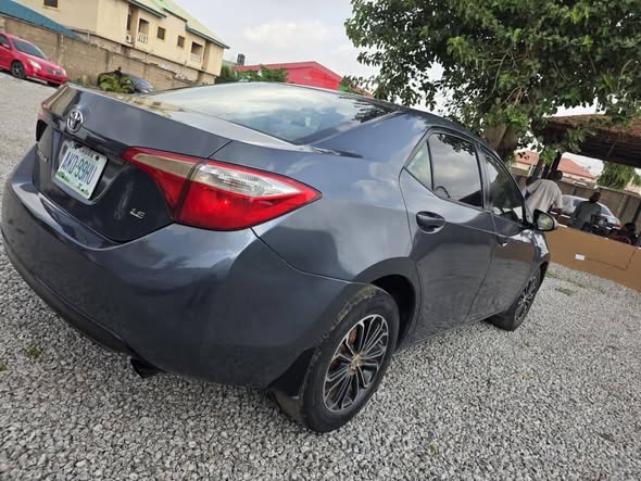 A picture of Direct Belgium Standard Toyota corolla 2015 model firstbody with untampered