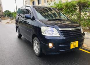 A picture of Toyota Noah