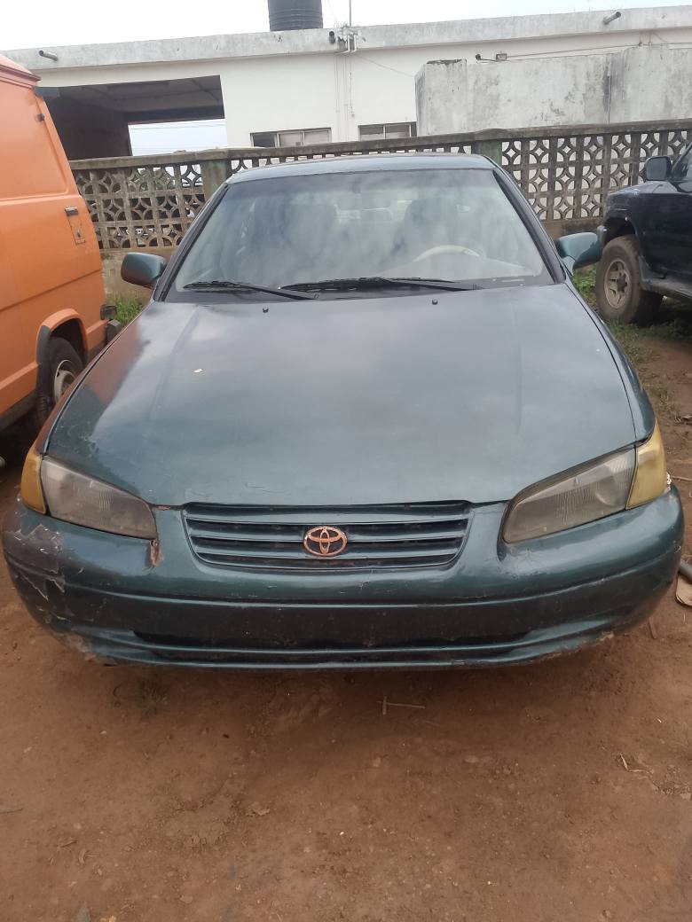 A picture of Toyota camry pencil