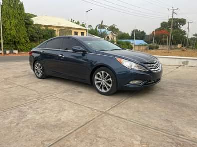 A picture of MAKE HYUNDAI SONATA YEAR 2011 MODEL TYPE KEYLESS BELGIUM GRADE