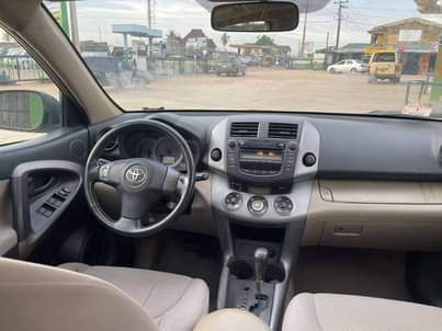 A picture of 2008 Toyota Jeep