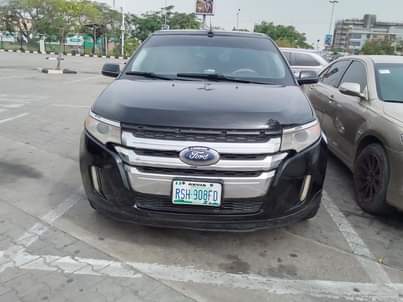 A picture of FORD EDGE 2012