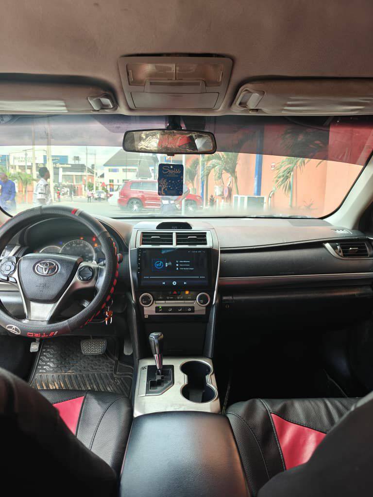 A picture of Toyota Camry sport 2014