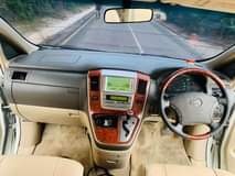 A picture of Toyota Alphard