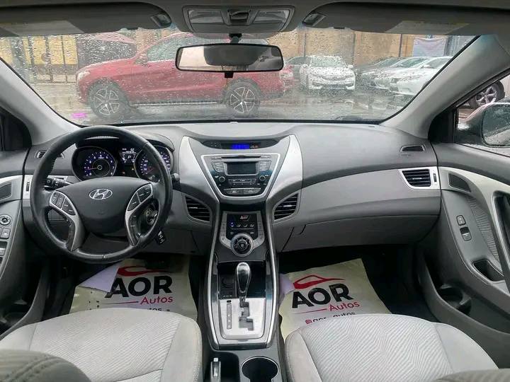 A picture of Hyundai Elantra 2013 model
