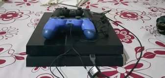 A picture of 0655165004 ps4 fat Inapadi mbili inahitaji pesa chap