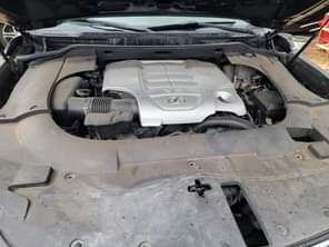 A picture of 2010 upgraded to 2021 exterior Lexus LX570 foreign price 39