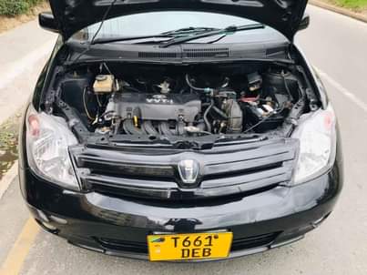 A picture of TOYOTA IST