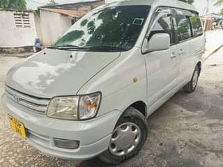 A picture of Toyota NOAH SR40 FOR SALES Call 0688016500