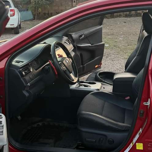 A picture of Toyota camry 2013 SE