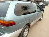 A picture of 1999 Toyota Sienna LE
