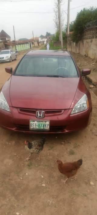 A picture of Honda Accord 04