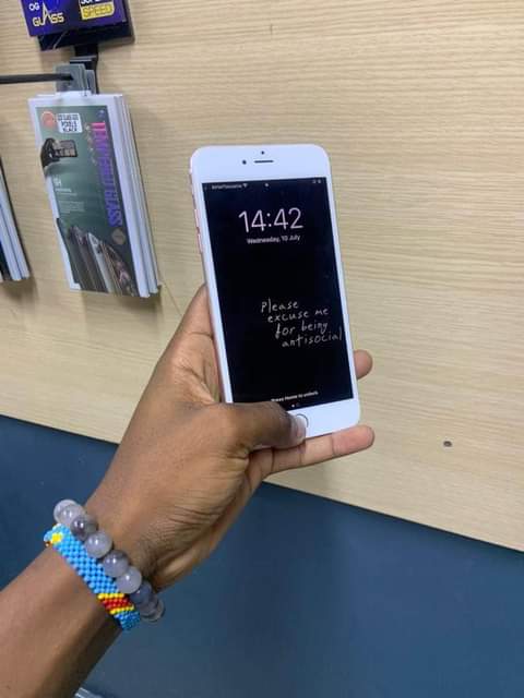 A picture of Iphone 6s