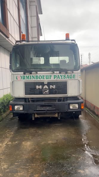 A picture of MAN Diesel 26 403 Heavy Duty Truck 1997