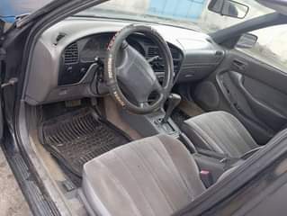 A picture of TOYOTA CAMRY 2000