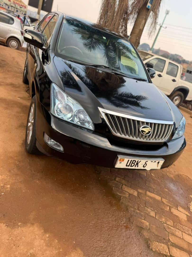 A picture of Toyota harrier